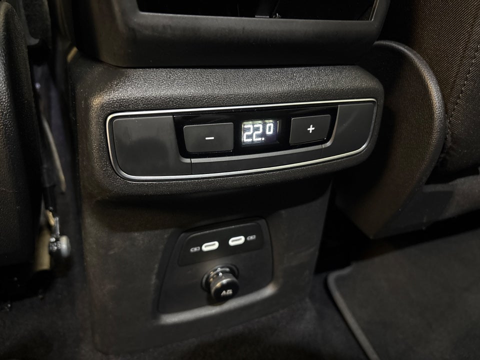 Audi Q4 e-tron 40 Advanced 5d