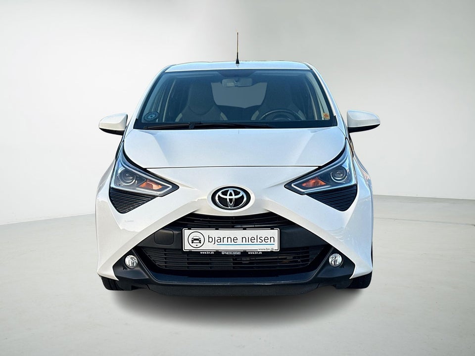 Toyota Aygo 1,0 VVT-i x-press 5d