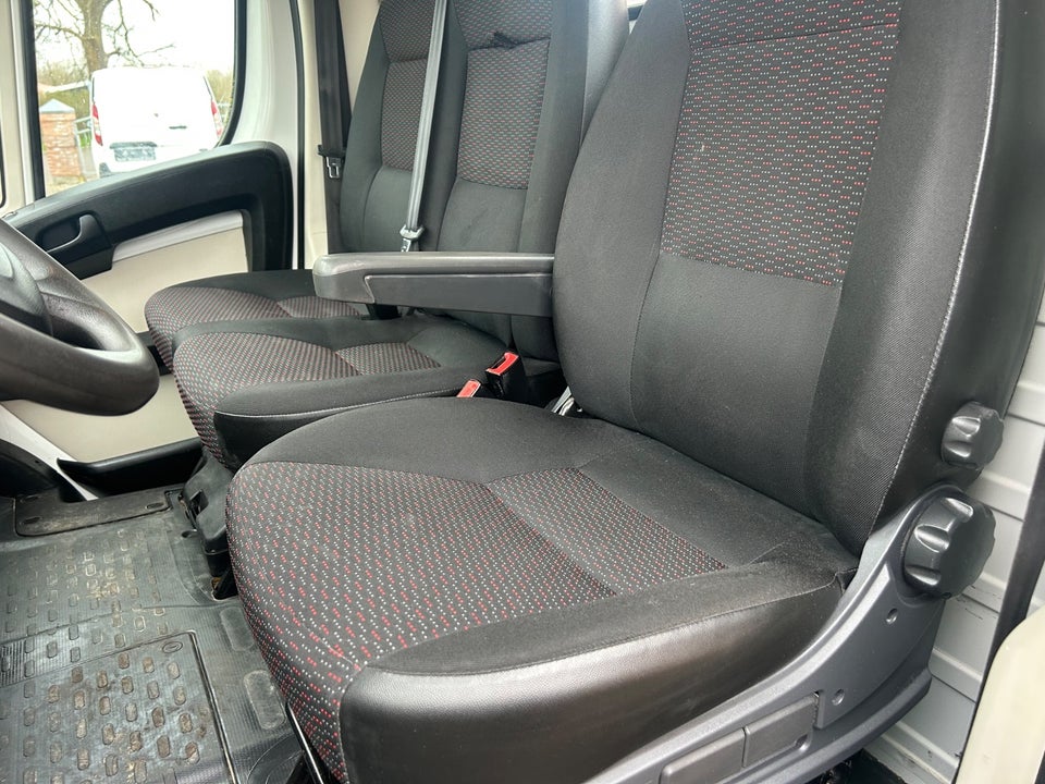 Peugeot Boxer 335 2,2 HDi 130 Ladvogn L3 2d