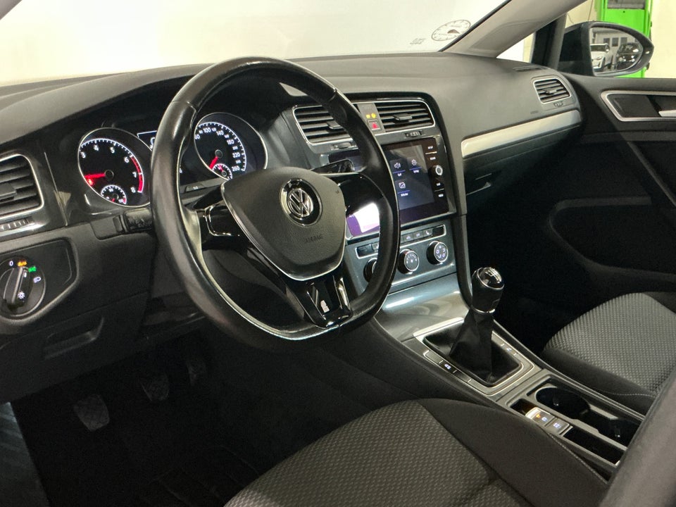 VW Golf VII 1,0 TSi 85 Trendline 5d