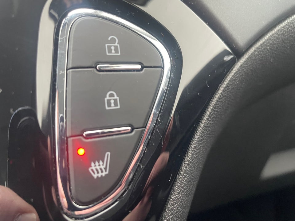 Opel Corsa 1,4 16V Enjoy+ 5d