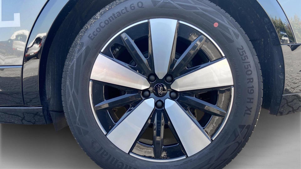 Ford Capri 82 Select Extended Range 5d