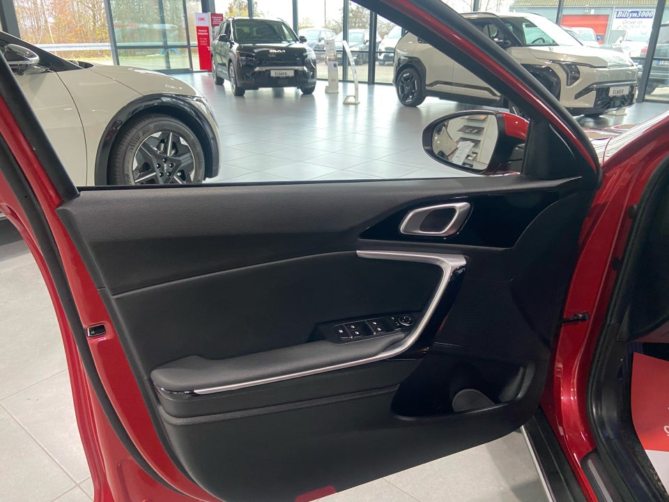 Kia XCeed 1,6 PHEV Upgrade Intro DCT 5d