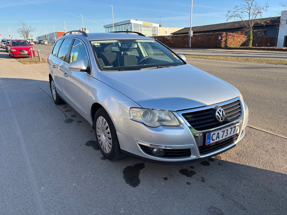 VW Passat 2,0 FSi Comfortline Variant 5d