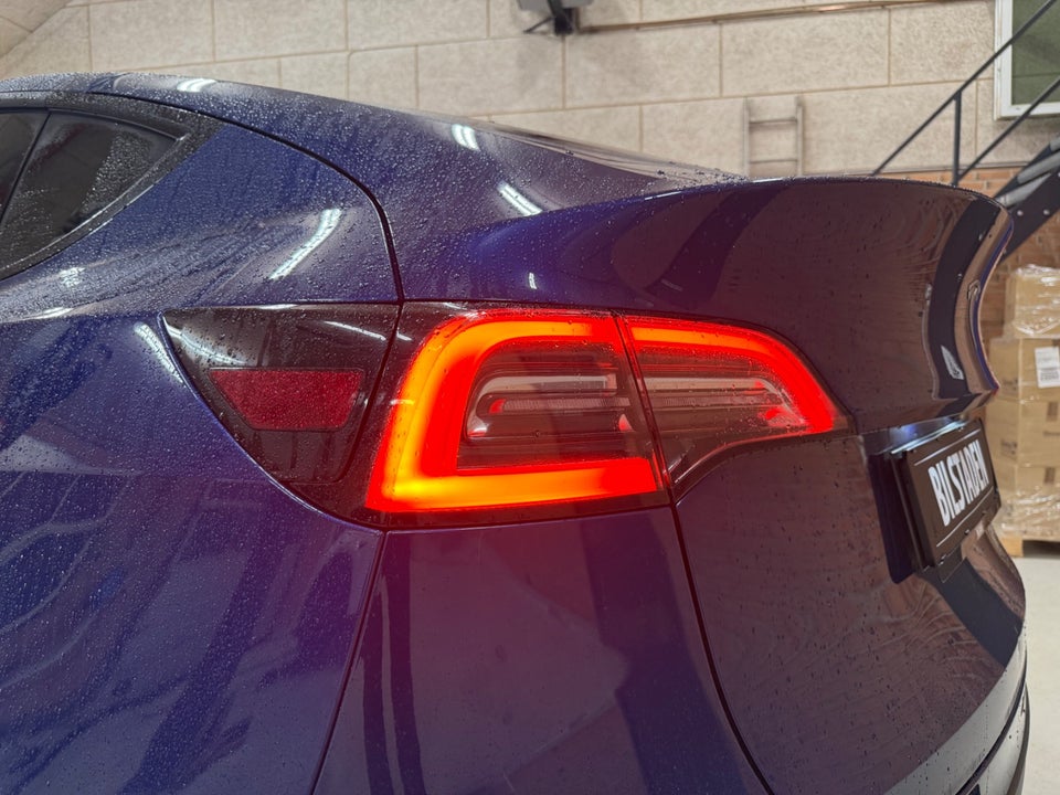 Tesla Model Y Long Range AWD 5d