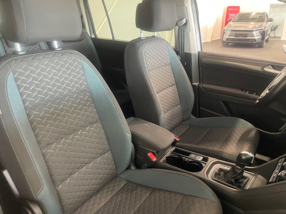 VW Touran 1,6 TDi 115 Comfortline DSG 7prs 5d
