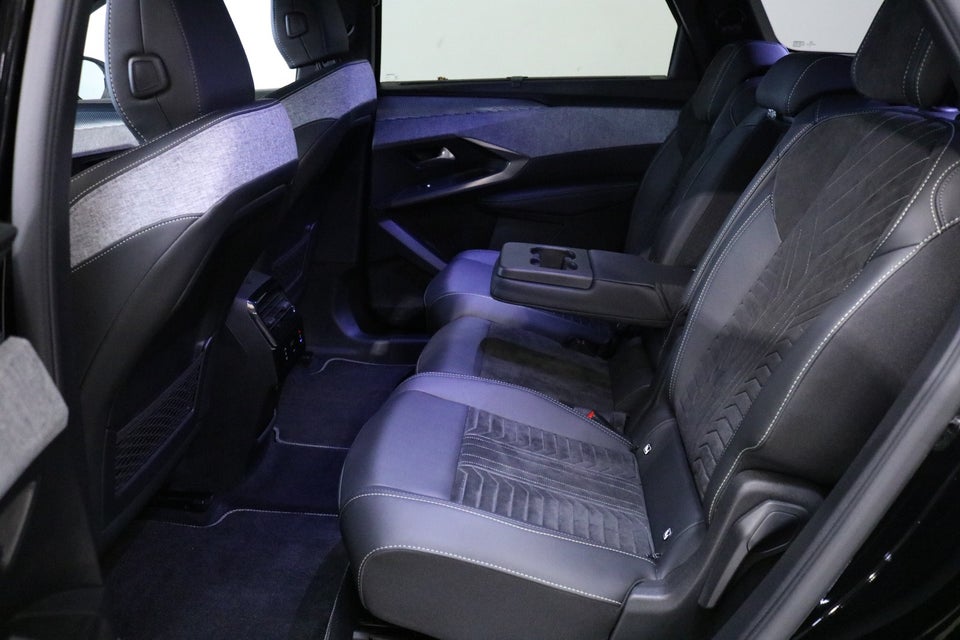 Peugeot e-5008 77 GT Pack 7prs 5d