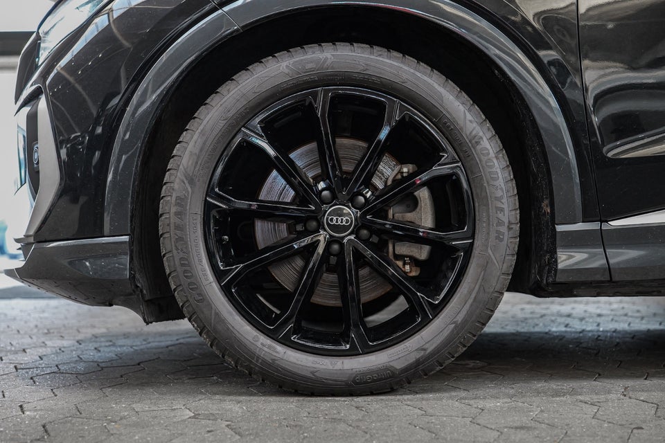 Audi Q4 e-tron 40 S-line 5d