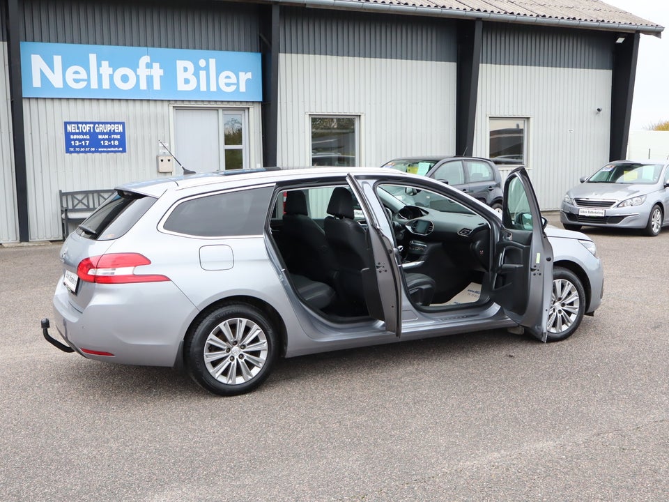 Peugeot 308 1,6 BlueHDi 120 Allure Sky SW 5d