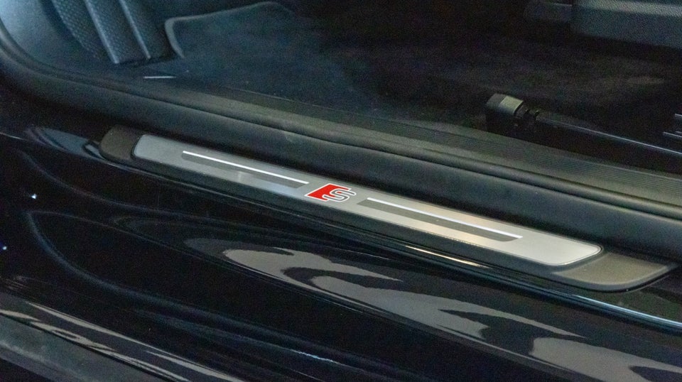 Audi Q4 e-tron 45 S-line 5d