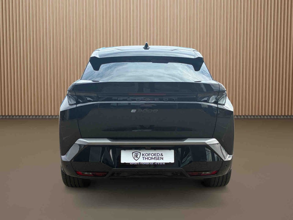 Peugeot e-3008 77 GT 5d