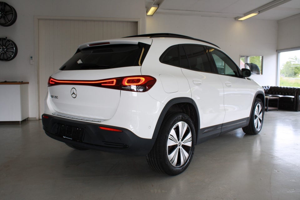 Mercedes EQA250 Progressive Line 5d
