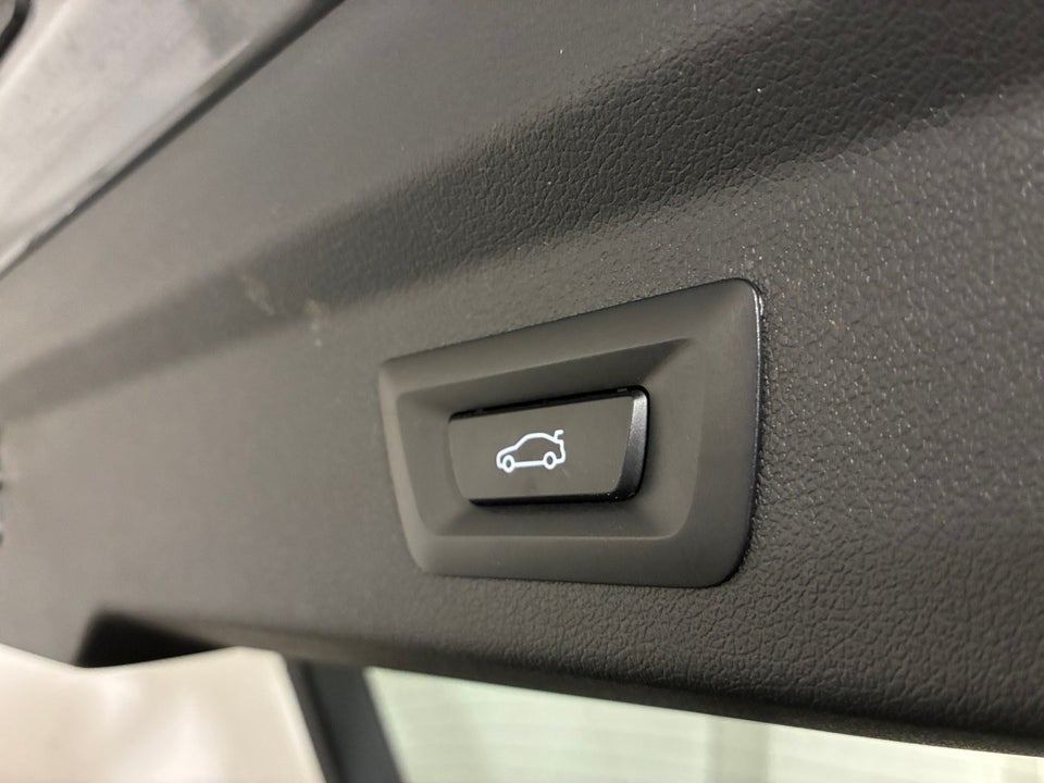 BMW iX2 eDrive20 M-Sport 5d