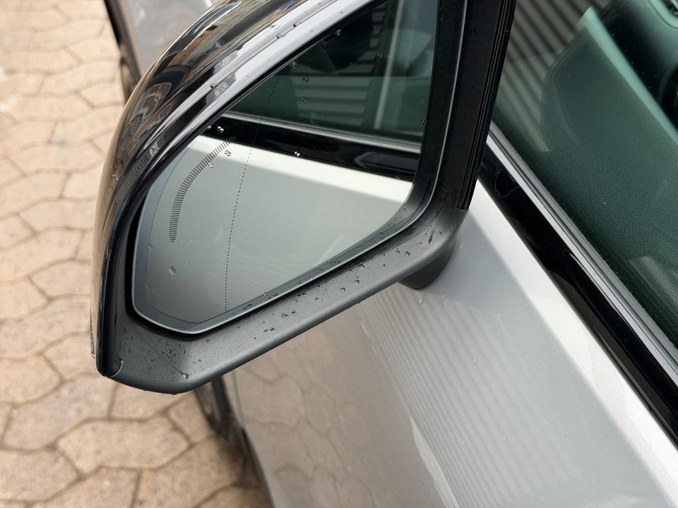 Volvo XC40 ReCharge Extended Range Core 5d