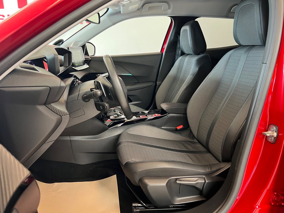 Peugeot 2008 1,5 BlueHDi 130 Allure Pack EAT8 5d