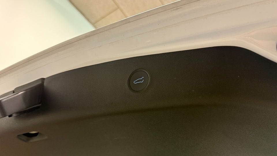 Tesla Model 3 Long Range AWD 4d