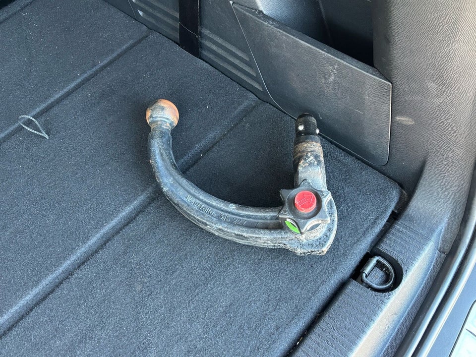 Peugeot 5008 1,5 BlueHDi 130 Active Pack EAT8 7prs 5d