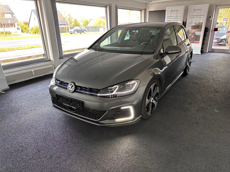 VW Golf VII 1,4 GTE DSG 5d