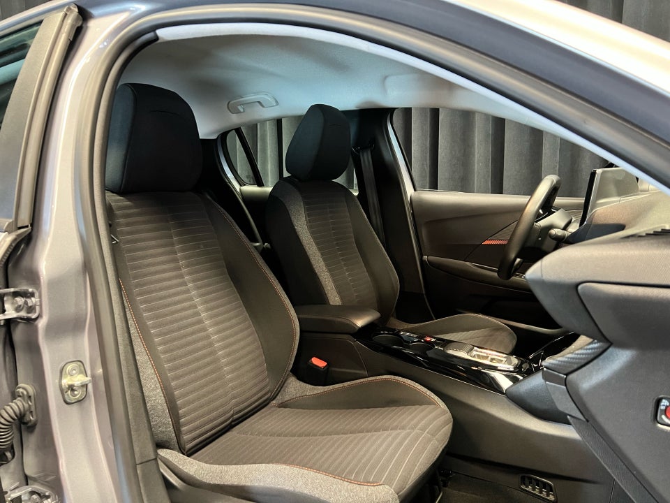 Peugeot e-208 50 Active Pack 5d