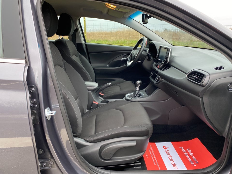Hyundai i30 1,0 T-GDi Premium Fastback 5d