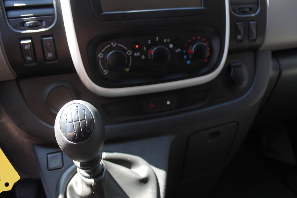 Renault Trafic T29 1,6 dCi 125 L2H1