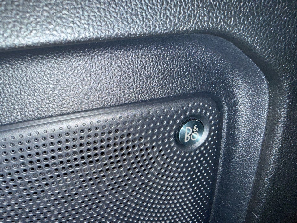 Ford Kuga 2,5 PHEV Vignale CVT 5d