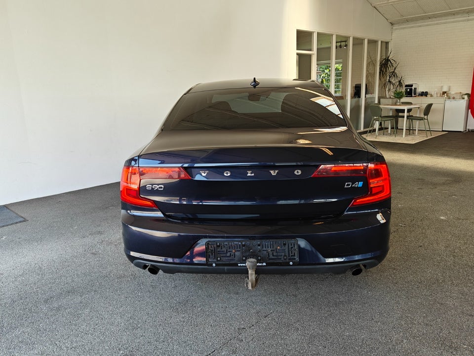 Volvo S90 2,0 D4 190 Momentum aut. 4d