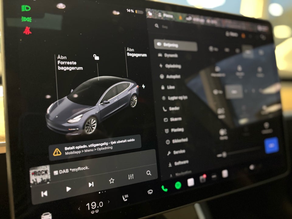 Tesla Model 3 Long Range AWD 4d