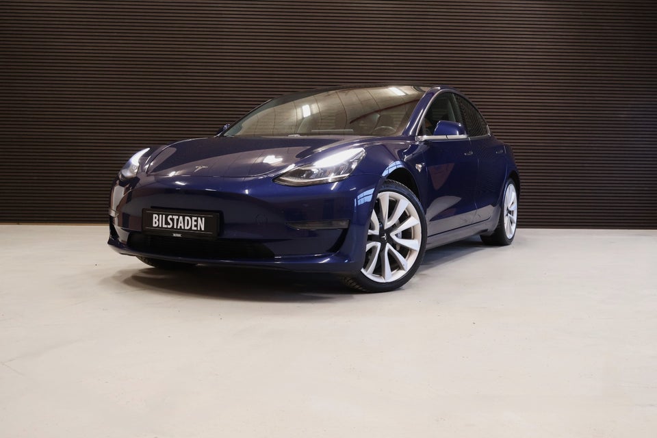 Tesla Model 3 Long Range AWD 4d