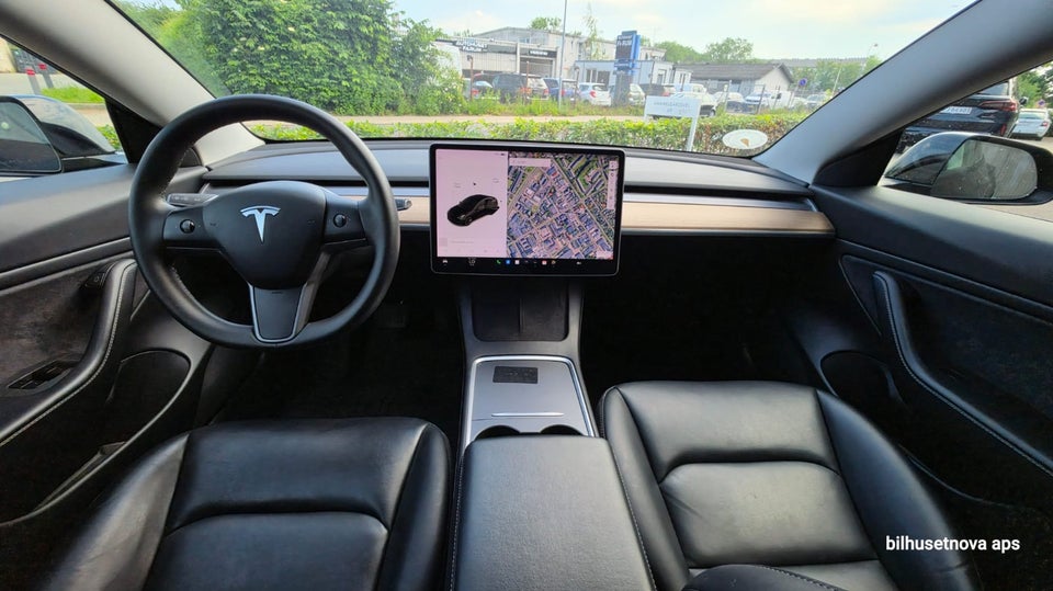 Tesla Model 3 Long Range AWD 4d