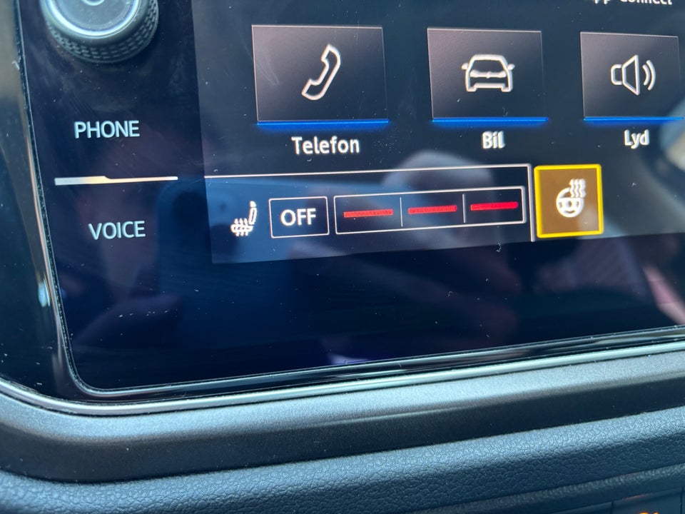 VW T-Roc 1,0 TSi 115 Style 5d