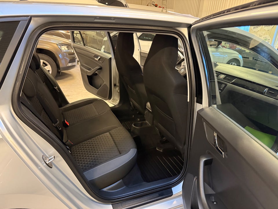 Skoda Rapid 1,4 TSi 125 Ambition Spaceback DSG 5d