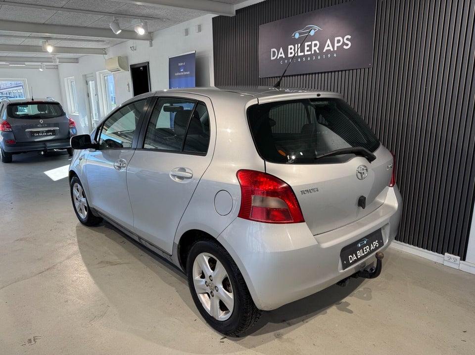 Toyota Yaris 1,3 Sol 5d