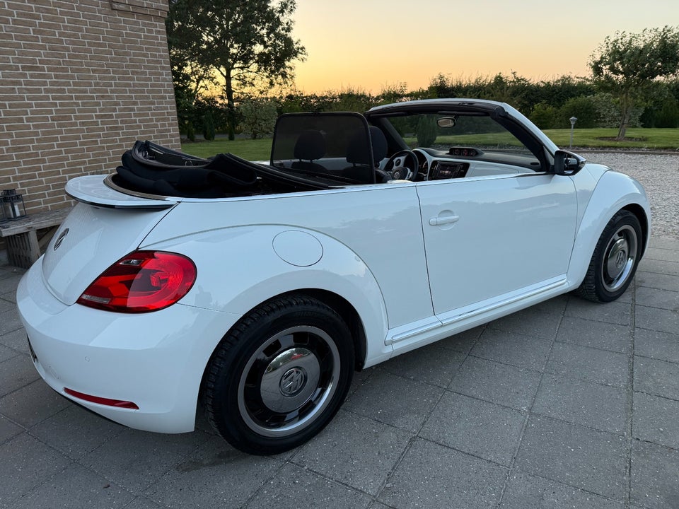 VW The Beetle 1,2 TSi 105 Design Cabriolet 2d