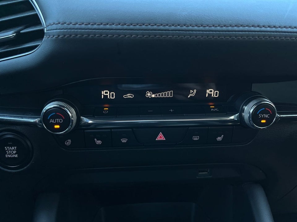 Mazda 3 2,0 SkyActiv-G 122 Sky 5d