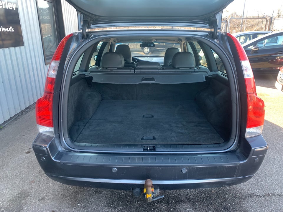 Volvo V70 2,4 140 Momentum 5d