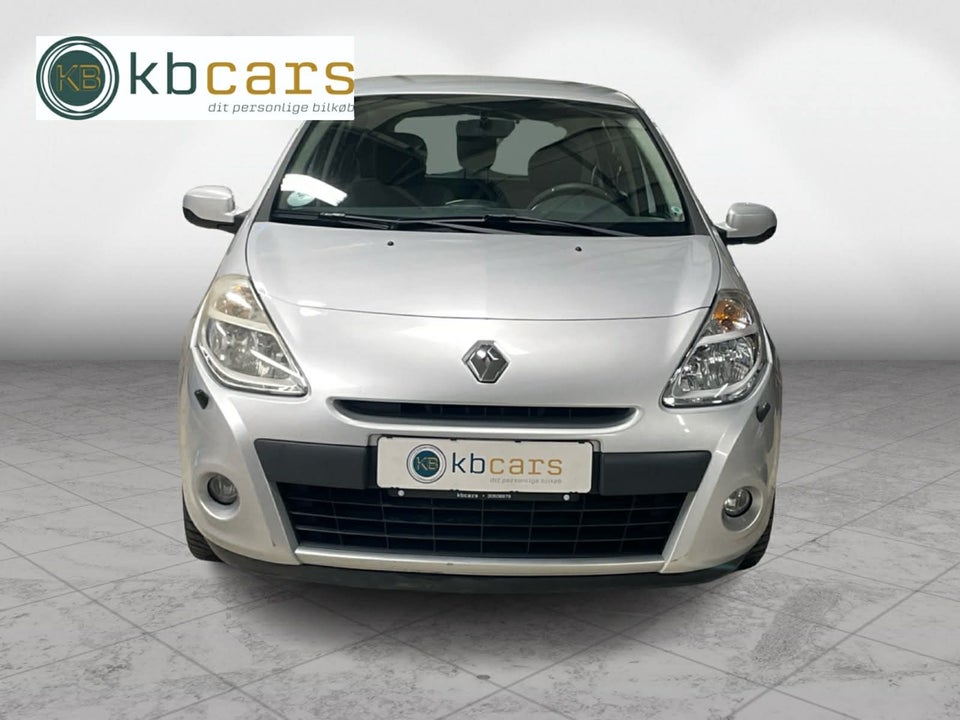 Renault Clio III 1,2 16V Expression 5d
