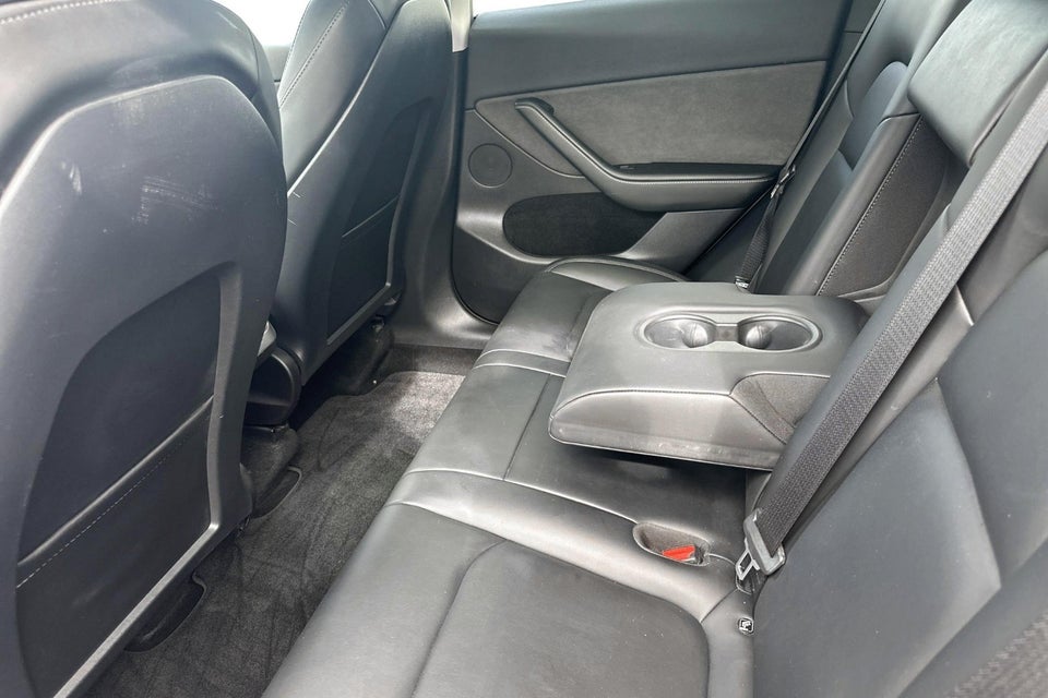 Tesla Model Y RWD 5d