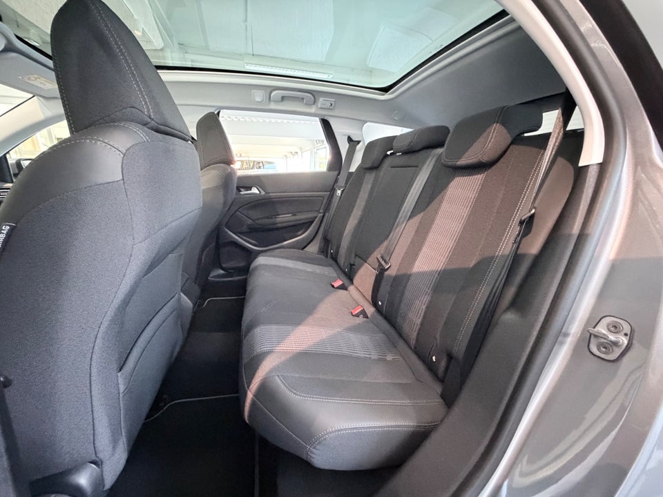 Peugeot 308 1,5 BlueHDi 130 Allure+ Sky SW 5d