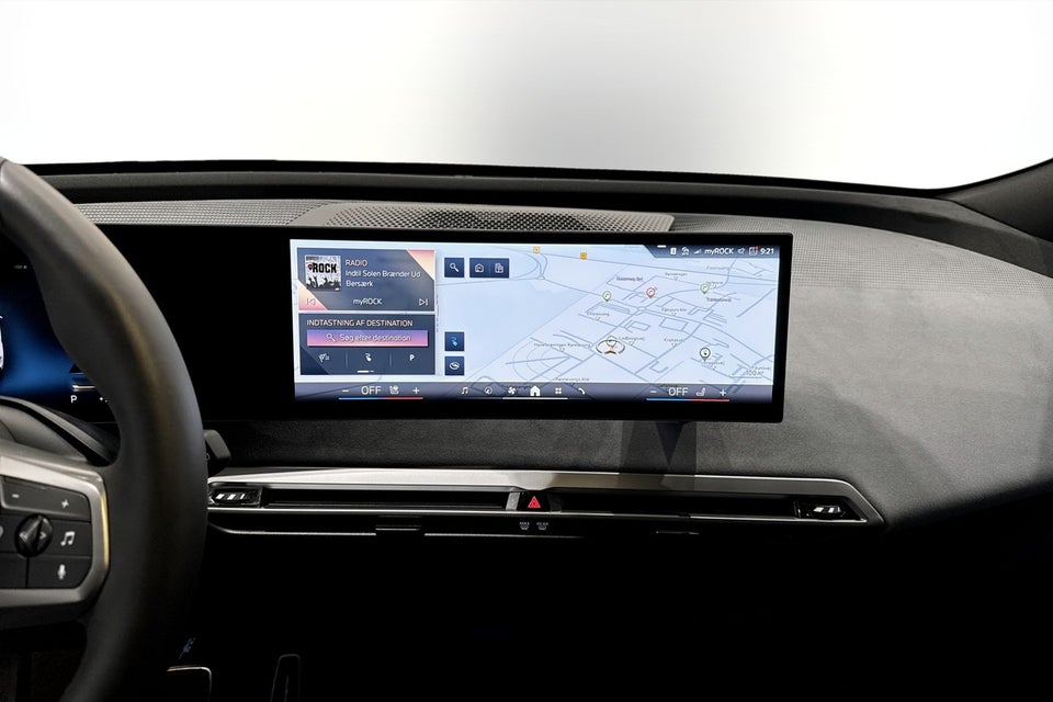 BMW iX xDrive60 Fully Charged 5d