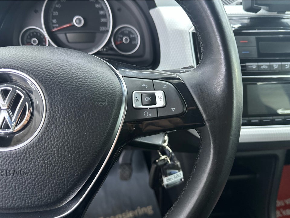 VW Up! 1,0 MPi 60 Design Up! BMT 5d