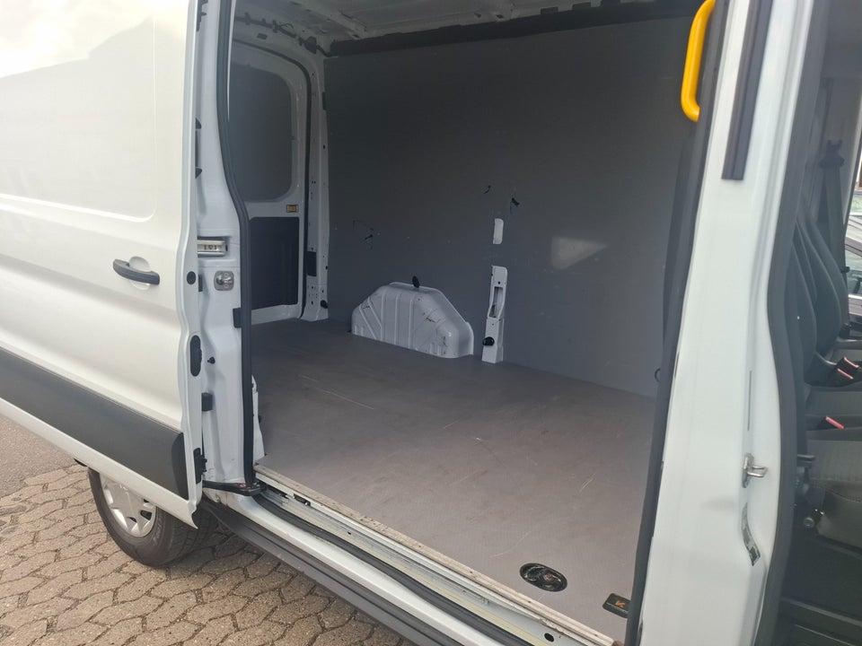 Ford Transit 350 L2 Van 2,0 TDCi 130 Trend aut. H2 FWD