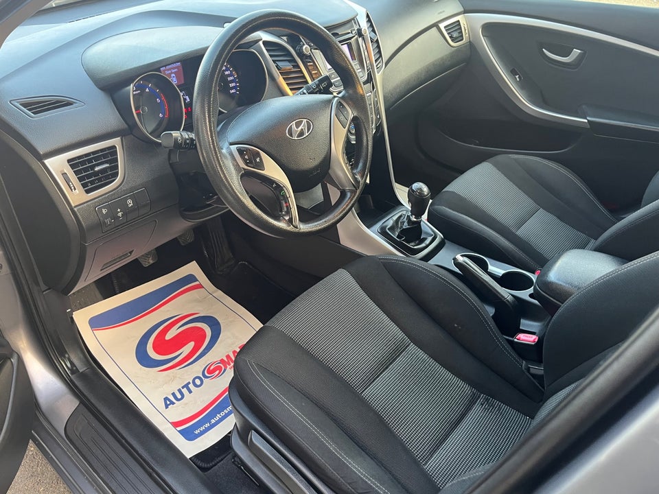 Hyundai i30 1,6 CRDi 110 Style CW Eco 5d