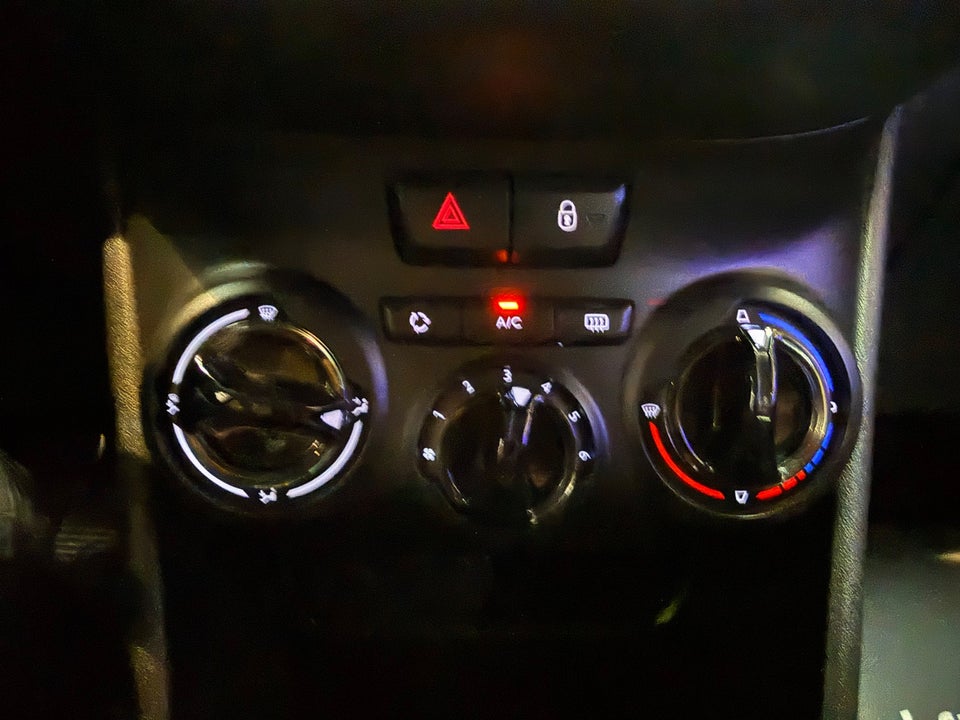 Peugeot 208 1,6 BlueHDi 100 Active 5d