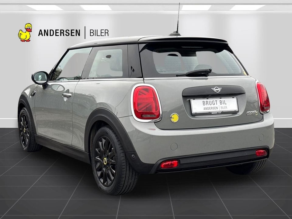 MINI Cooper SE Essential 3d