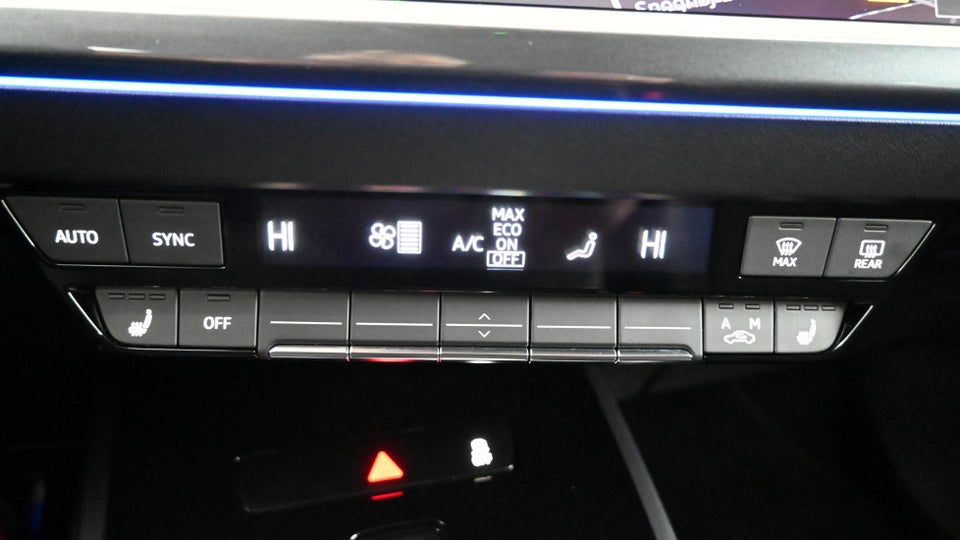 Audi Q4 e-tron 40 Attitude 5d