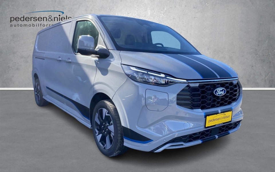 Ford Transit Custom 320L 2,5 PHEV Sport CVT