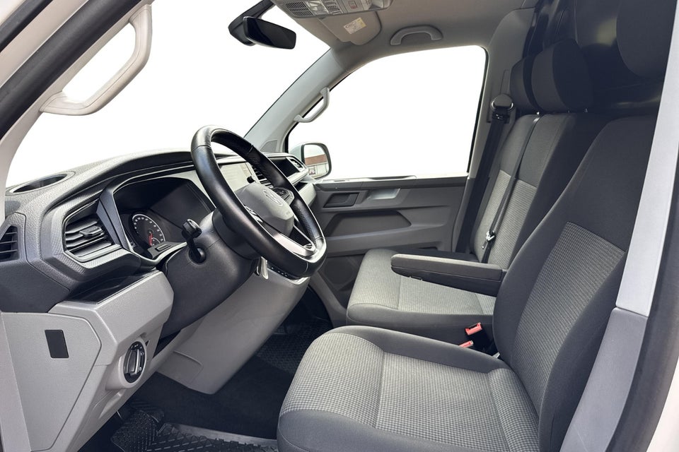 VW Transporter 2,0 TDi 150 Kassevogn DSG lang