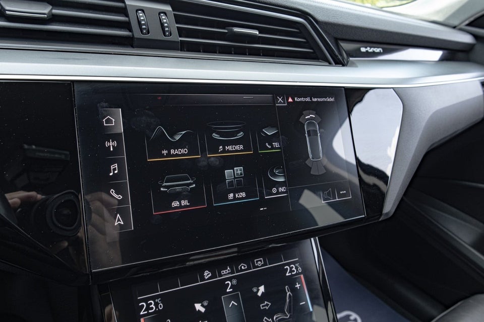 Audi e-tron 55 quattro 5d