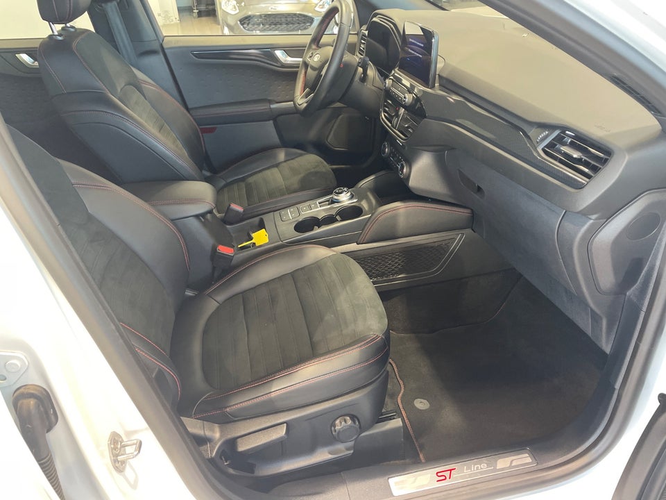 Ford Kuga 2,5 PHEV ST-Line X CVT 5d